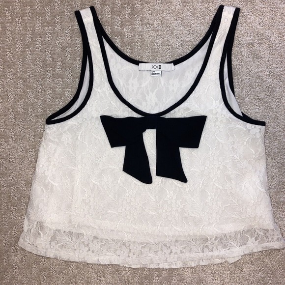 Sleeveless Off White SZ Small Lace V Neck Crop Top Cottage Core Indie Fe… - Picture 1 of 5